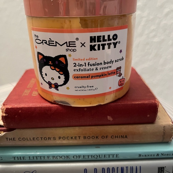 THE CREME SHOP X HELLO KITTY NWT BODY  CARAMEL PUMPKIN LATTE BODY SCRUB - Picture 7 of 7